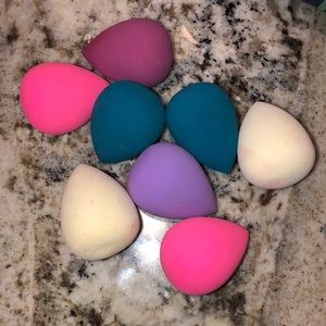 8 never used beauty blenders